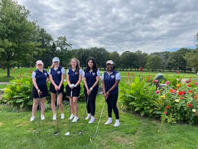 Golf competes in Dual at Oakwood