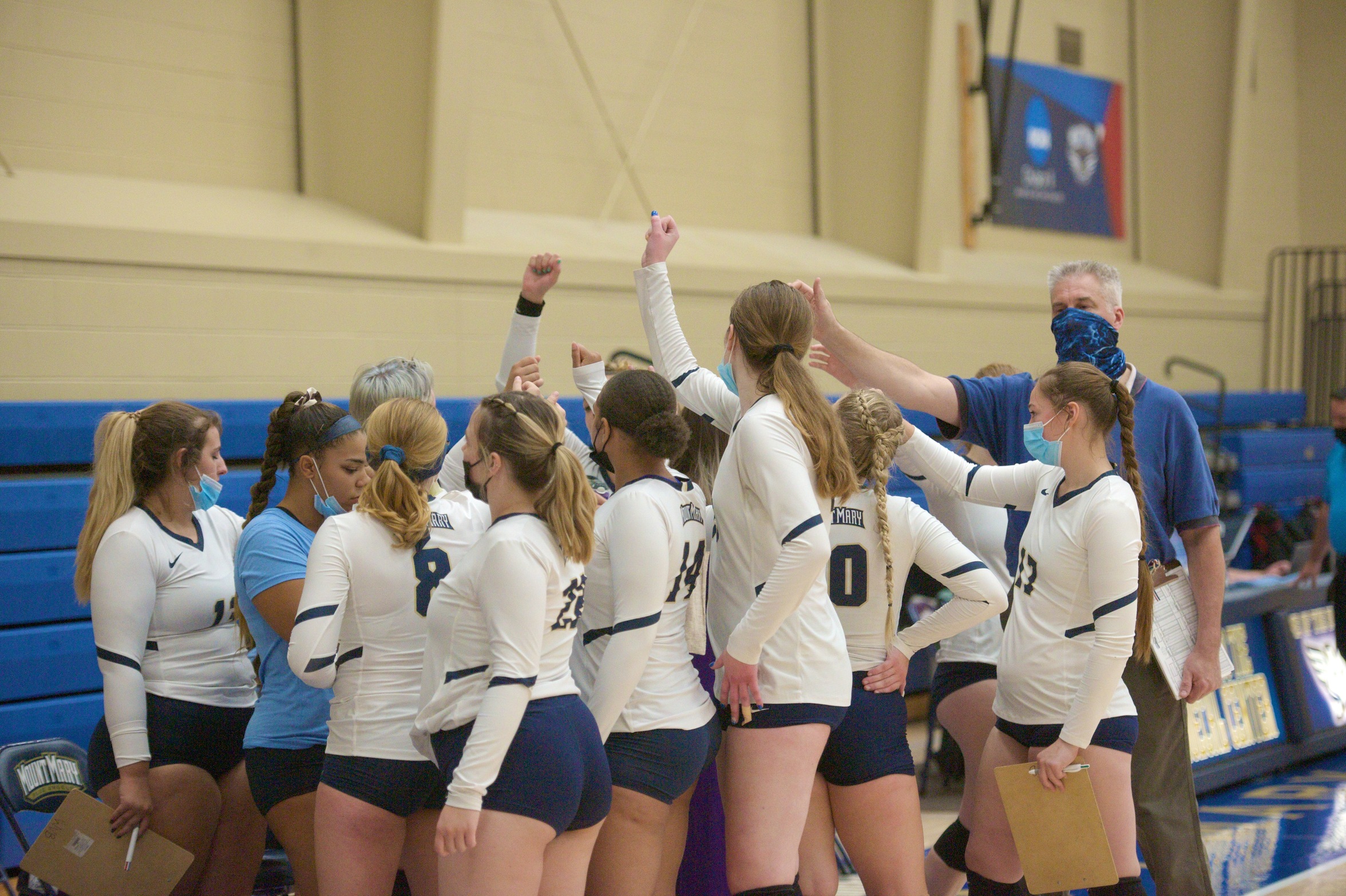 Volleyball Season Ends in C2C Quarterfinal